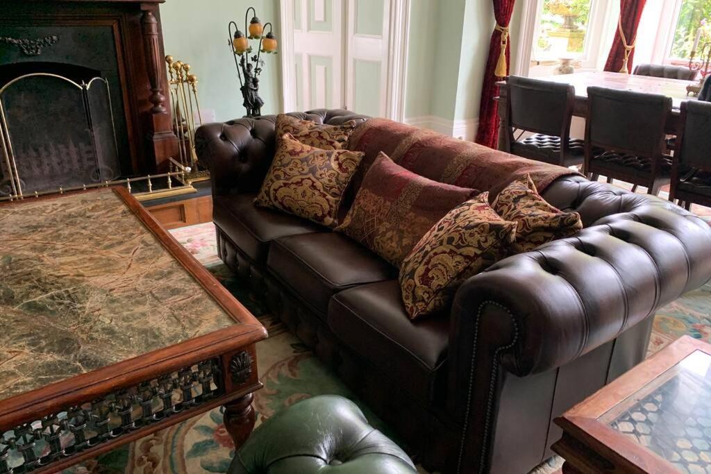 Luxurious Apartment In Historic Mansion - Sleeps 7 Ladock エクステリア 写真