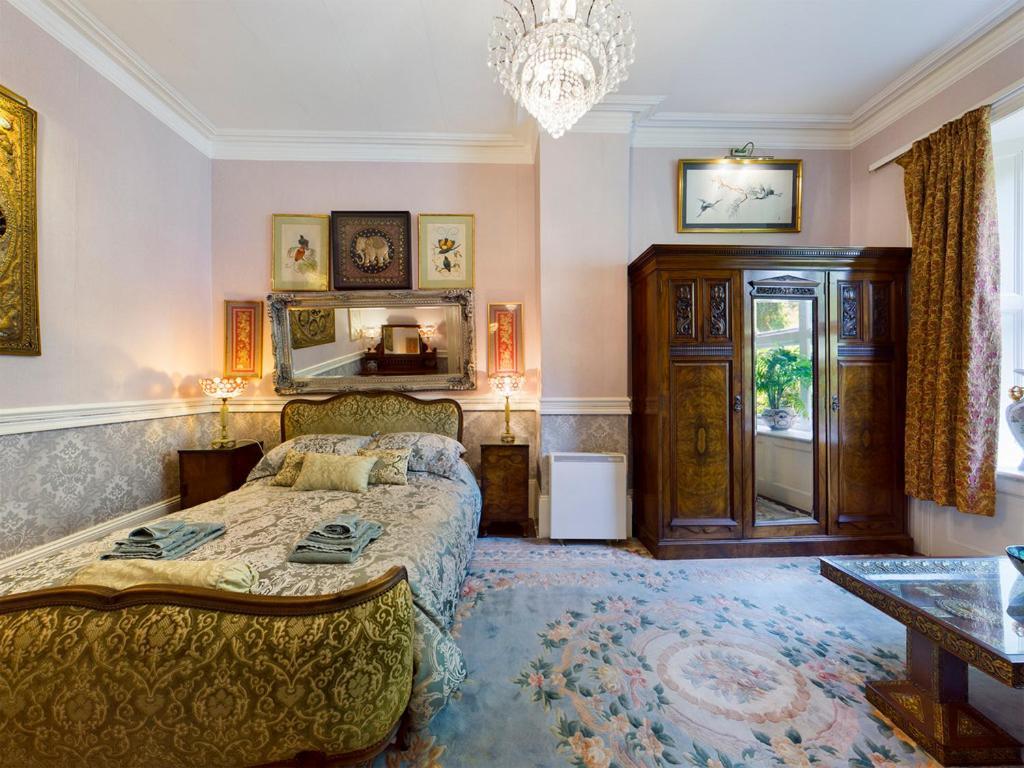 Luxurious Apartment In Historic Mansion - Sleeps 7 Ladock エクステリア 写真